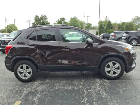Used 2020 Chevrolet Trax LT FWD image 28