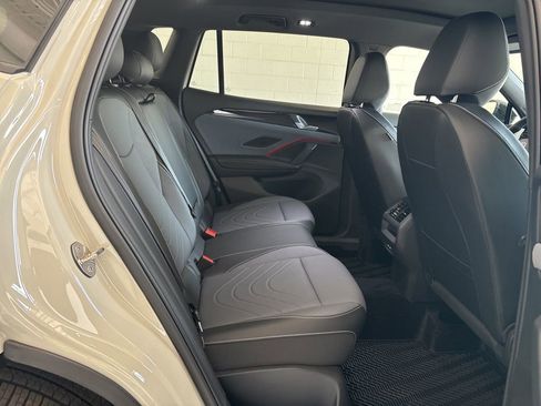 New 2026 Volkswagen Tiguan SE R-Line FWD image 30