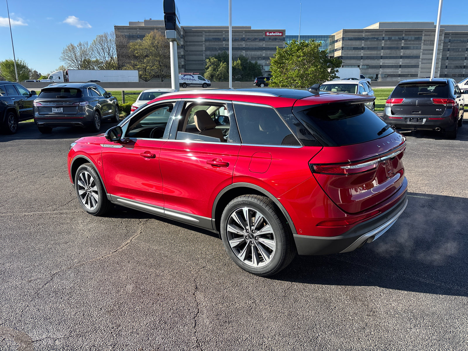 Certified 2022 Lincoln Corsair Reserve w/ Equipment Group 201A AWD/4WD image 5