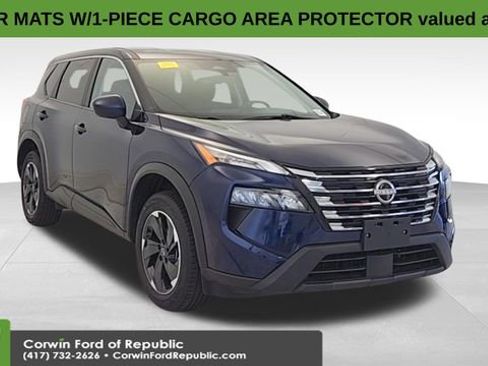 Used 2024 Nissan Rogue SV image 1
