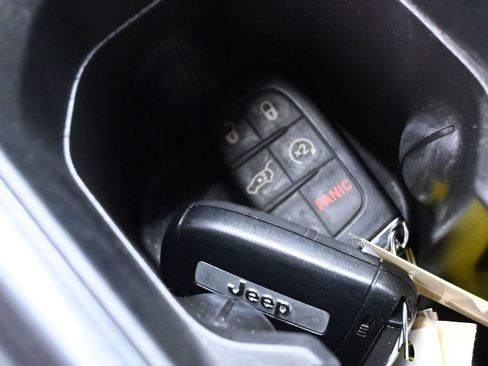 Used 2022 Jeep Compass Latitude w/ Convenience Group image 17