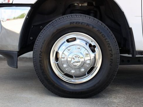 Used 2024 RAM 3500 Tradesman w/ Chrome Appearance Group image 10