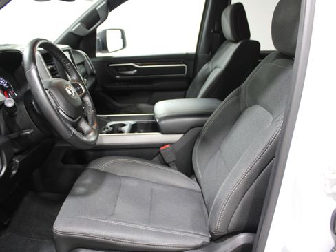 Used 2019 RAM 1500 Big Horn AWD/4WD image 3