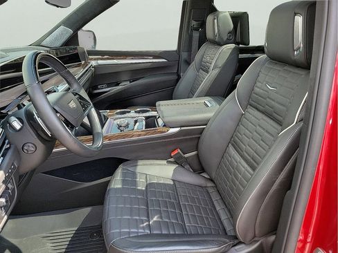 Certified 2025 Cadillac Escalade Sport Platinum AWD/4WD image 14