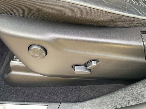 Used 2020 Jeep Grand Cherokee Overland image 14