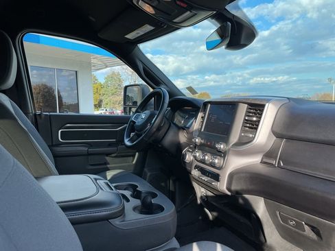Used 2024 RAM 2500 Big Horn image 29