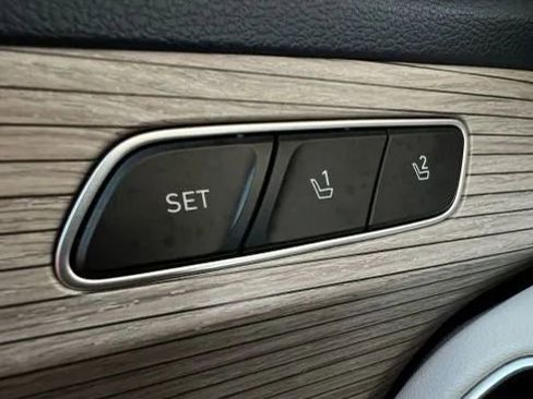 Used 2021 Hyundai Palisade Limited image 43