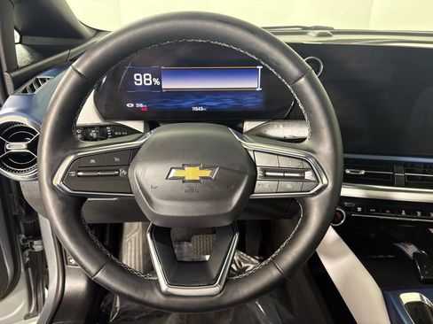 Used 2025 Chevrolet Equinox EV LT w/ Convenience Package image 26