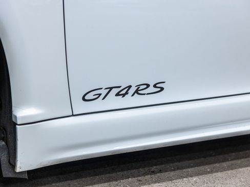 Certified 2025 Porsche 718 Cayman GT4 RS RWD image 23