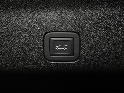 Used 2026 GMC Yukon XL Denali Ultimate AWD/4WD image 15