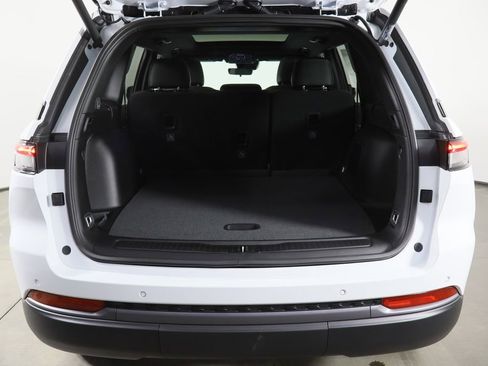 New 2026 Jeep Grand Cherokee Limited image 18