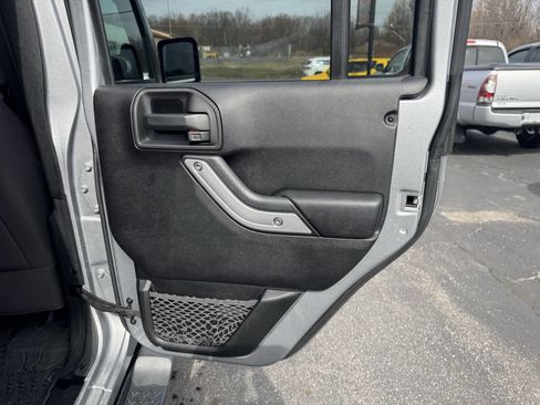 Used 2014 Jeep Wrangler Unlimited Sahara w/ Max Tow Package AWD/4WD image 22