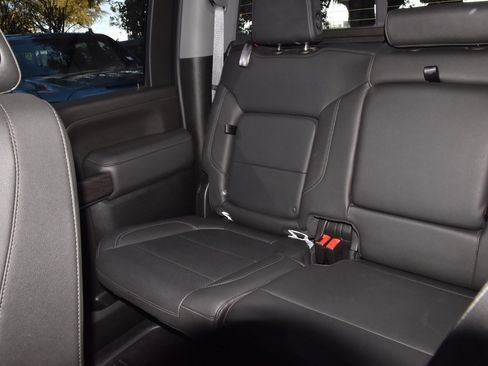 Used 2022 Chevrolet Silverado 2500 LTZ w/ LTZ Plus Package image 19