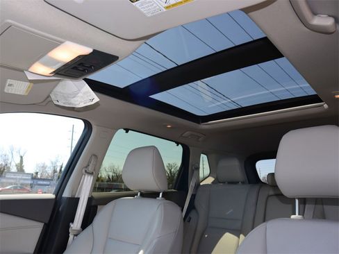 Certified 2025 Nissan Rogue SV w/ SV Premium Package image 16