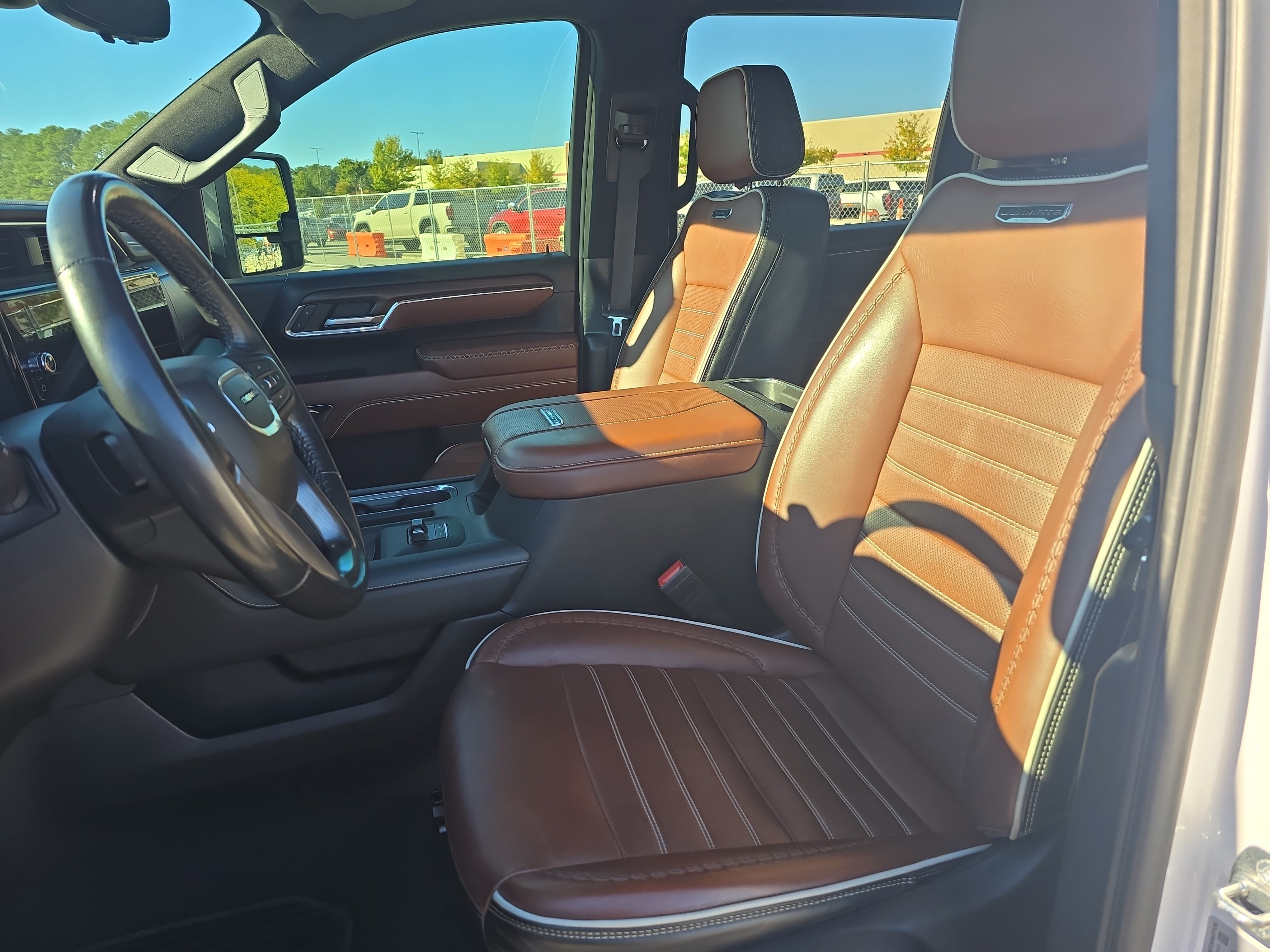 Used 2024 GMC Sierra 2500 Denali Ultimate AWD/4WD image 14