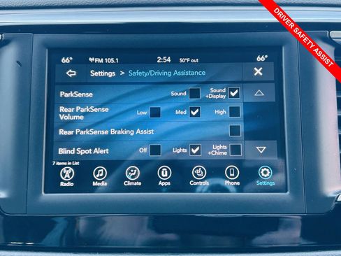 Used 2020 Chrysler Pacifica Touring w/ Cold Weather Group image 5