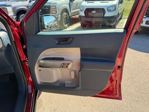 New 2025 Ford Maverick Lariat w/ 4K Tow Package image 19