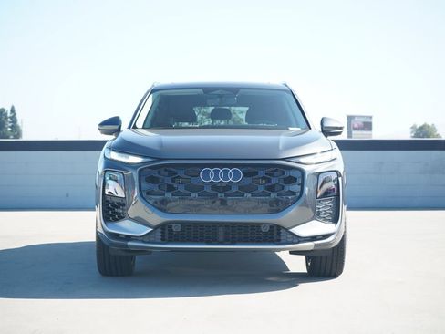 New 2026 Audi Q3 quattro 2.0T AWD/4WD image 2