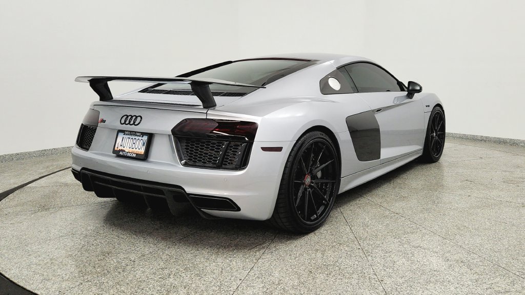 Used 2017 Audi R8 V10 plus AWD/4WD image 5