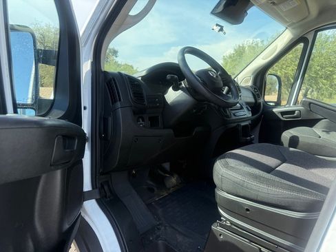 Used 2023 RAM ProMaster 2500 FWD image 9