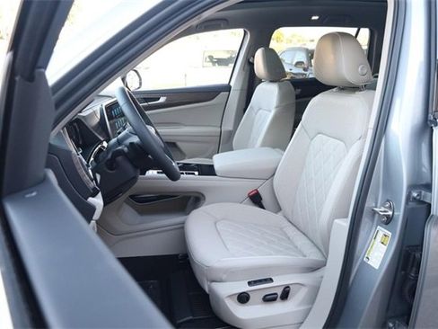 New 2026 Volkswagen Atlas SEL Premium R-Line image 10