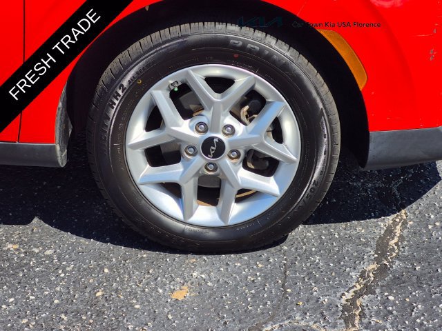 Certified 2022 Kia Soul LX w/ Technology Package FWD image 8