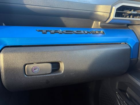 Used 2024 Toyota Tacoma TRD Off-Road image 10