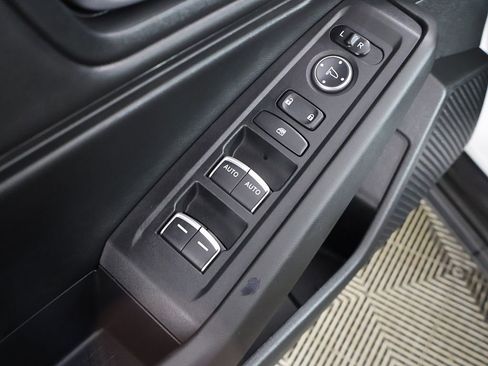 Certified 2025 Honda Accord SE image 38