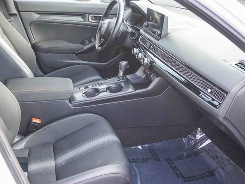Used 2023 Honda Civic Sport image 12