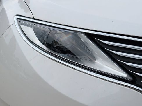 Used 2016 Lincoln MKZ w/ Equipment Group 300A Reserve FWD image 42