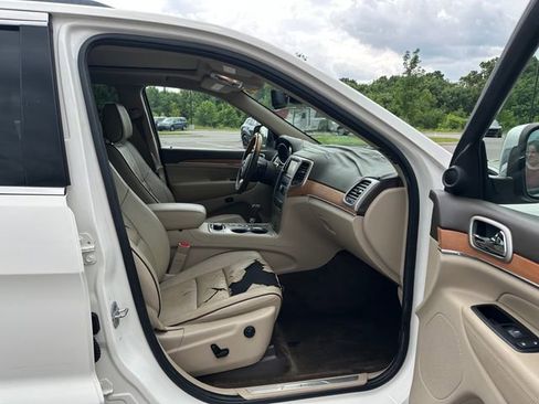 Used 2012 Jeep Grand Cherokee Overland AWD/4WD image 19