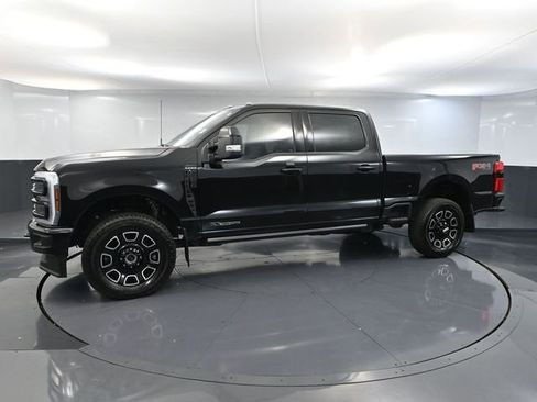 Used 2025 Ford F250 Platinum image 11