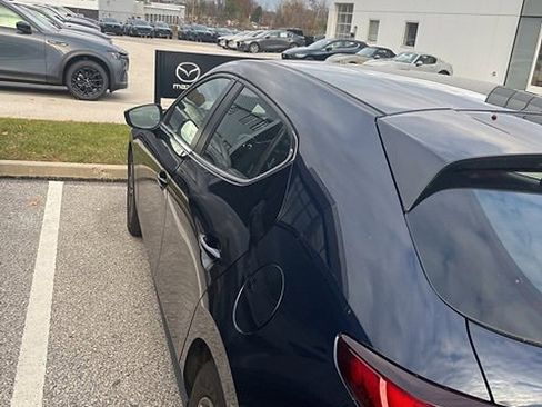 Used 2022 MAZDA MAZDA3 s image 6
