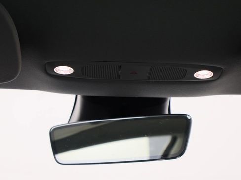 Used 2023 Tesla Model 3 Performance image 23