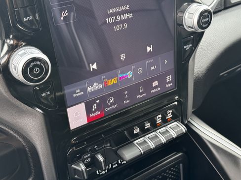 Used 2025 RAM 2500 Laramie image 21