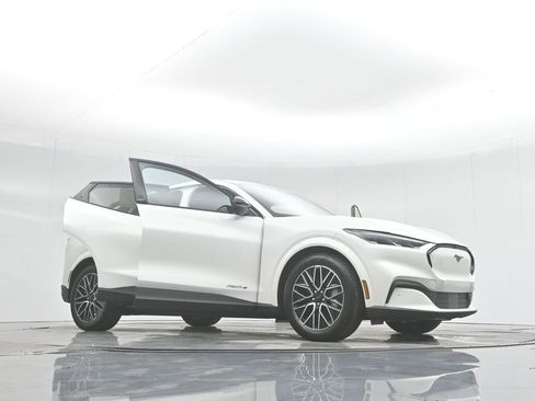 New 2025 Ford Mustang Mach-E Premium image 49