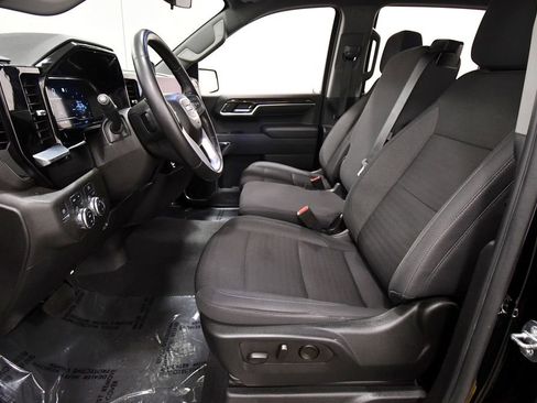 Used 2022 GMC Sierra 1500 SLE w/ X31 Off-Road Package AWD/4WD image 13