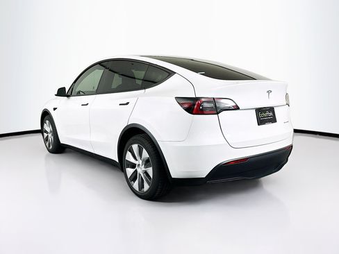 Used 2023 Tesla Model Y Long Range AWD/4WD image 5