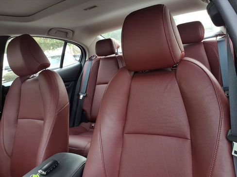 Used 2024 MAZDA MAZDA3 s image 15