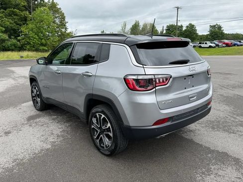 Used 2023 Jeep Compass Limited AWD/4WD image 3