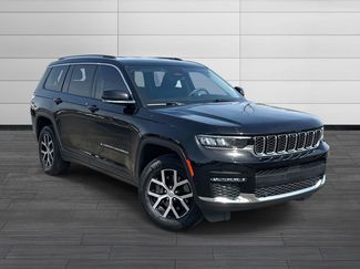 Used 2023 Jeep Grand Cherokee L Limited w/ Luxury Tech Group II video 1