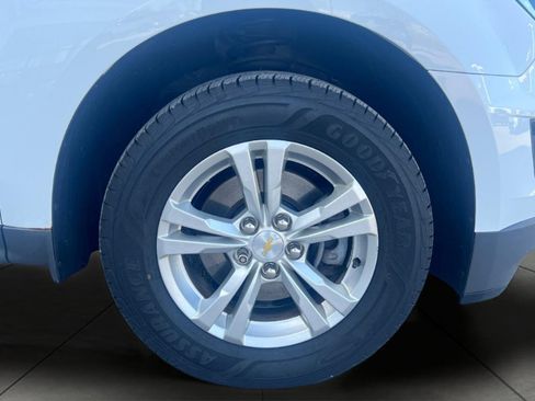 Used 2017 Chevrolet Equinox LS image 4