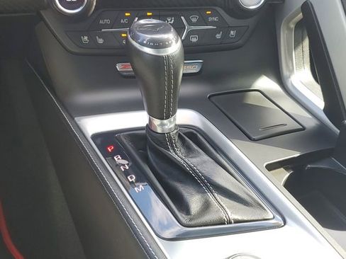 Used 2015 Chevrolet Corvette Z06 w/ 2LZ Preferred Equipment Group image 33