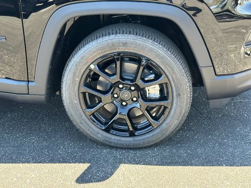 New 2026 Jeep Compass Latitude AWD/4WD image 12