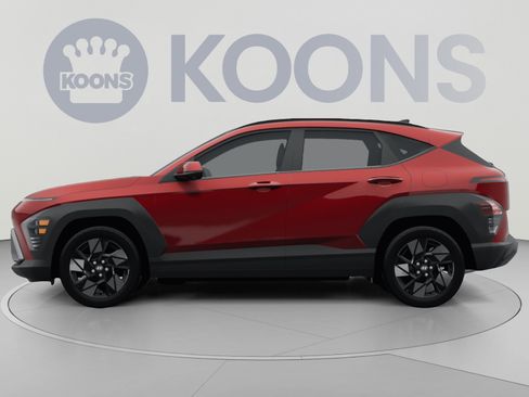 Used 2025 Hyundai Kona SEL AWD/4WD image 2
