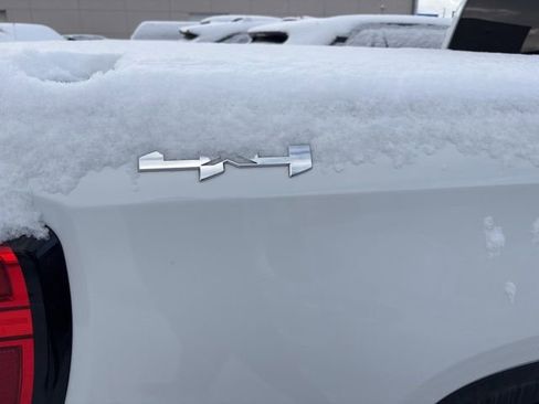 Used 2023 GMC Sierra 1500 Elevation image 13