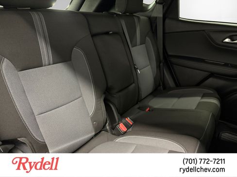 Used 2025 Chevrolet Blazer LT w/ Convenience Package AWD/4WD image 17