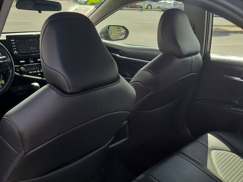 Used 2024 Toyota Camry SE image 12