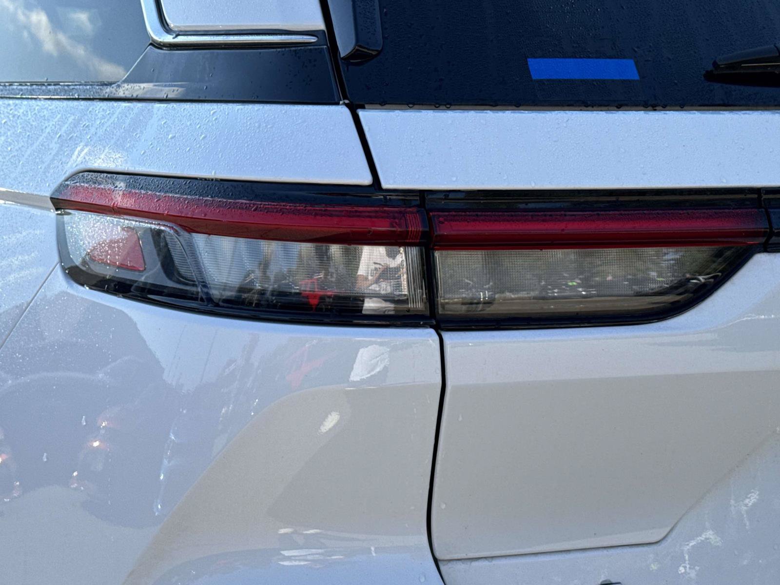 Used 2023 Jeep Grand Cherokee Overland AWD/4WD image 9