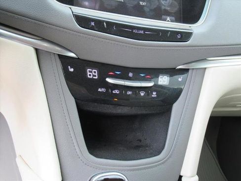 Used 2017 Cadillac XT5 Luxury w/ LPO, Wheel Lock Package image 23